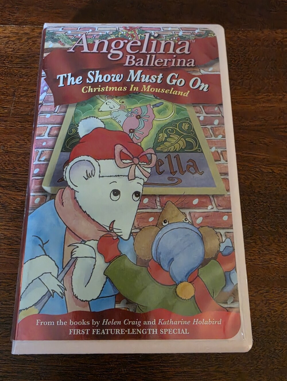 Angelina Ballerina The Show Must Go On VHS 2003 Pink Clamshell
